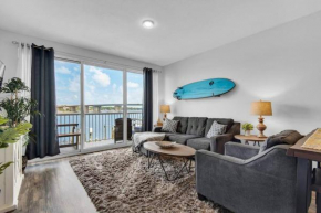 Waterfront w/ 2 Kings & 3 Minute Walk to Beach!